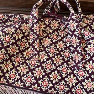 VERA BRADLEY HANGING GARMENT BAG